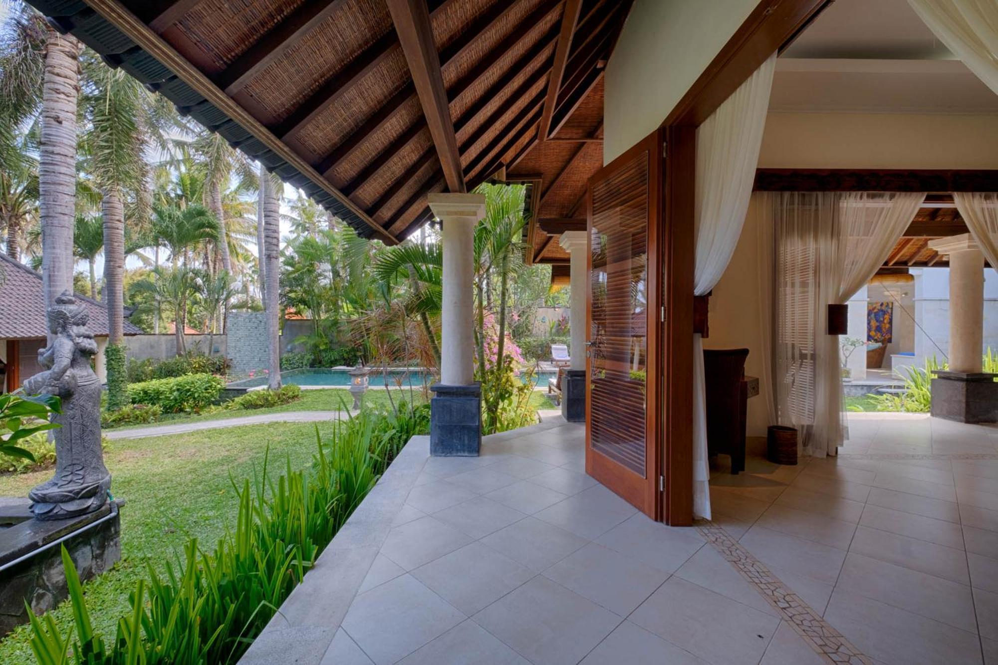Kutus Kutus Saba Beach Villa Yogyakarta Eksteriør billede
