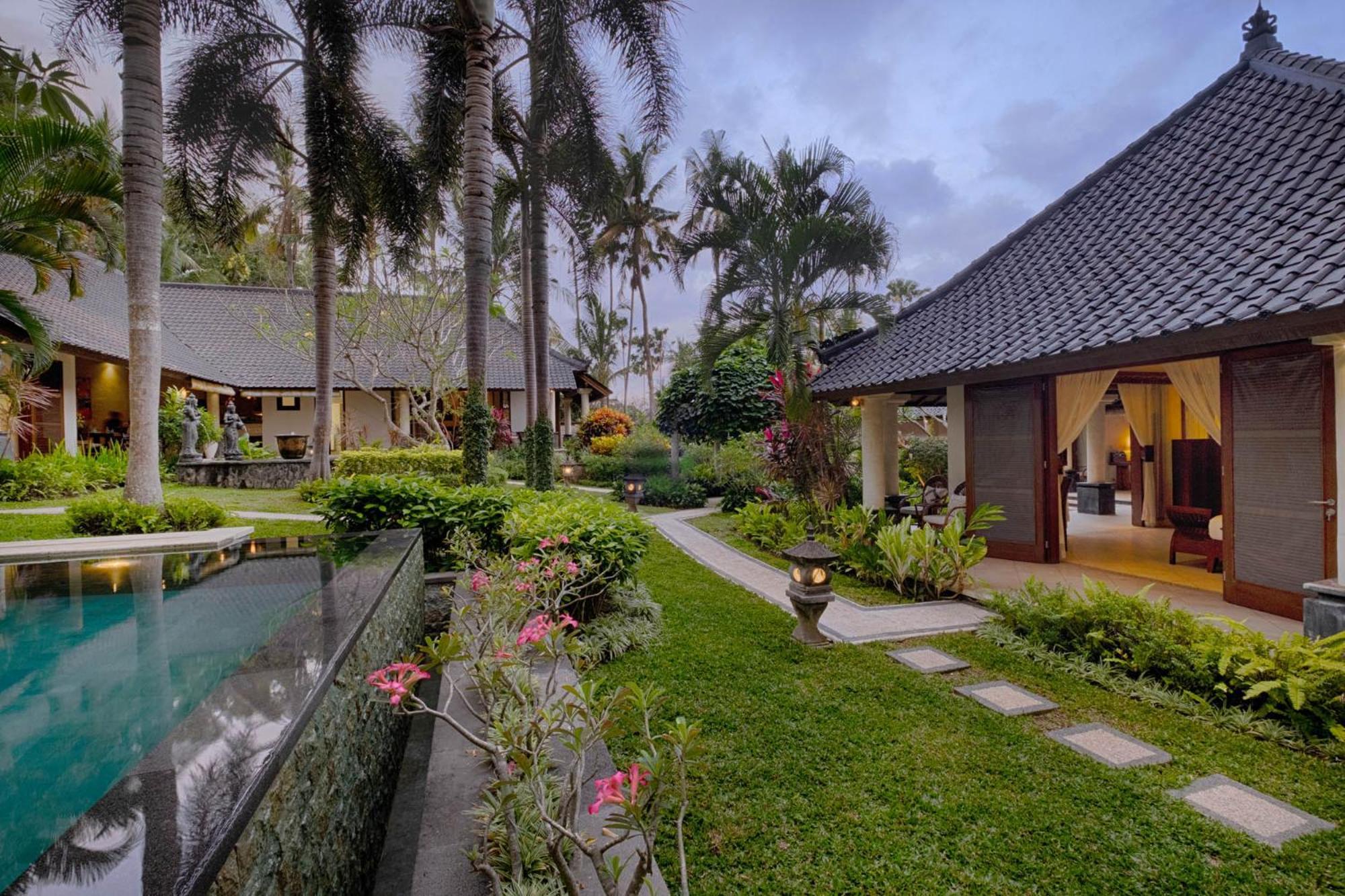 Kutus Kutus Saba Beach Villa Yogyakarta Eksteriør billede