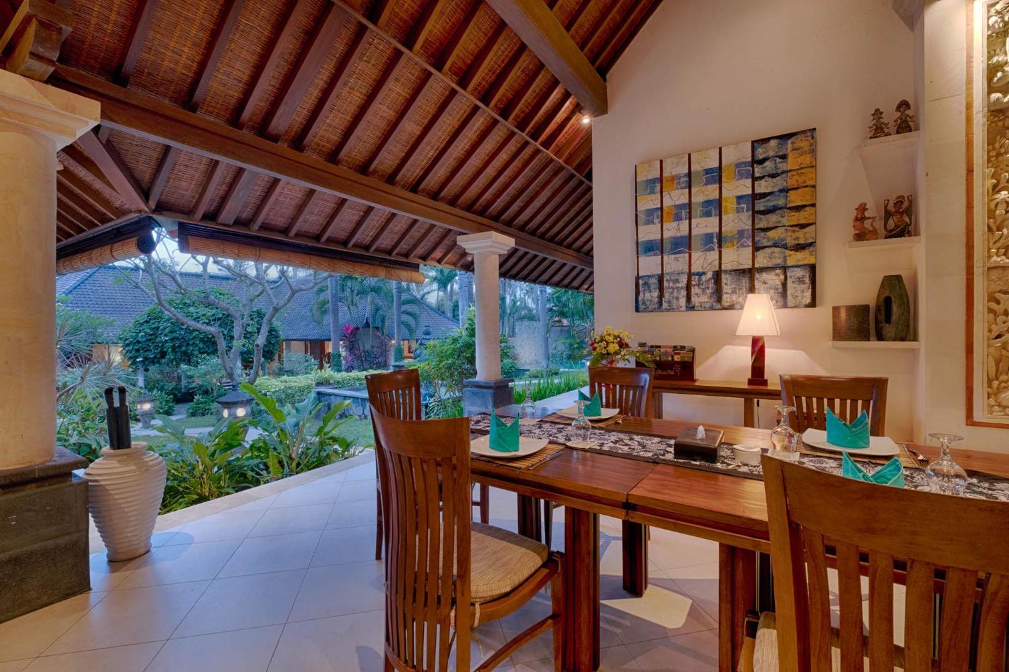 Kutus Kutus Saba Beach Villa Yogyakarta Eksteriør billede