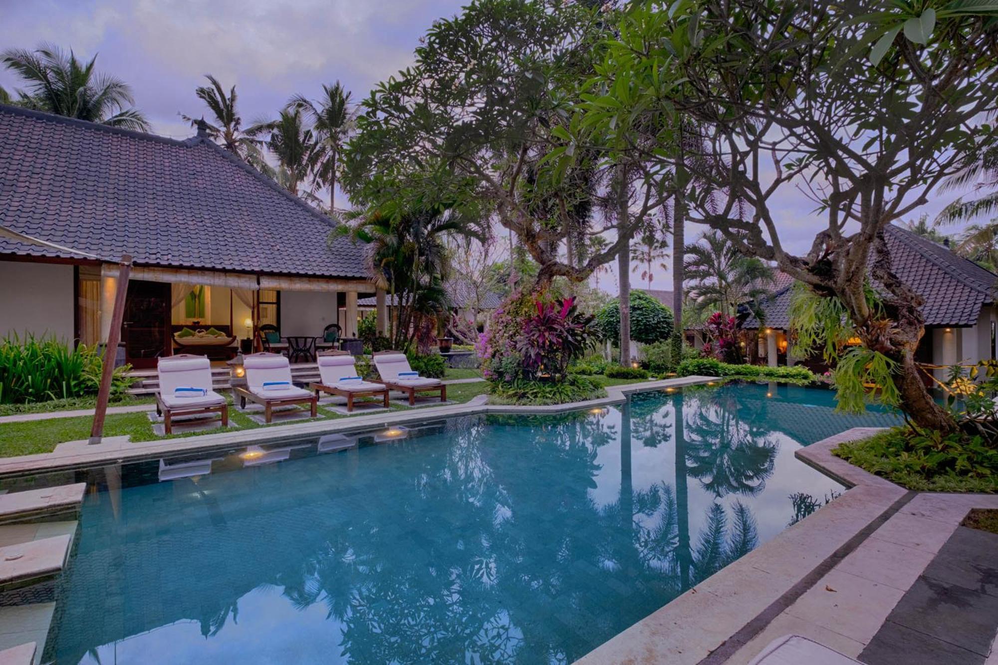 Kutus Kutus Saba Beach Villa Yogyakarta Eksteriør billede