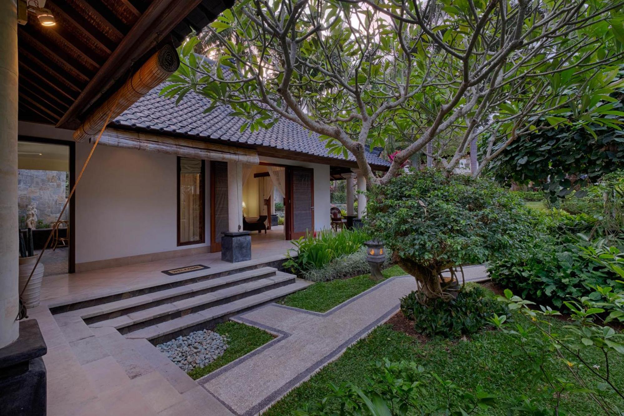 Kutus Kutus Saba Beach Villa Yogyakarta Eksteriør billede