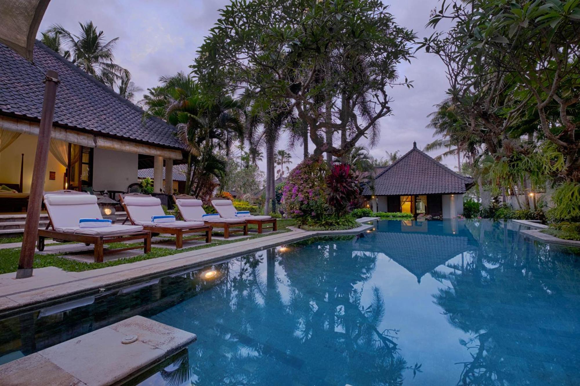 Kutus Kutus Saba Beach Villa Yogyakarta Eksteriør billede
