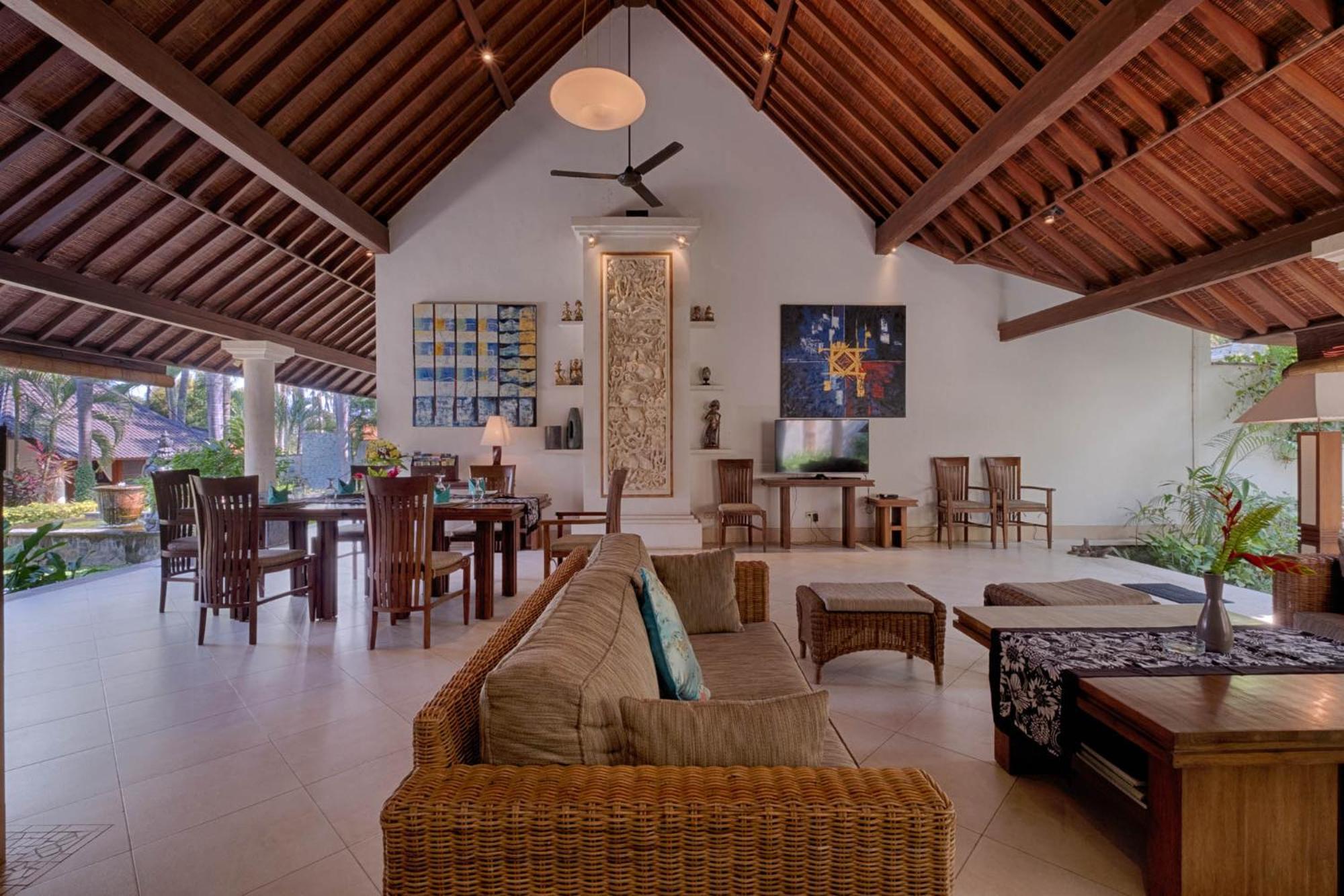 Kutus Kutus Saba Beach Villa Yogyakarta Eksteriør billede