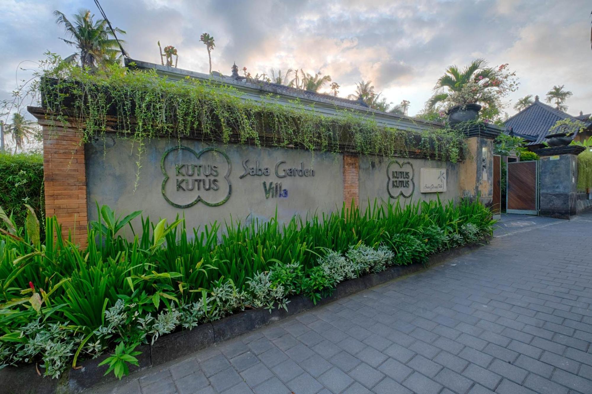 Kutus Kutus Saba Beach Villa Yogyakarta Eksteriør billede