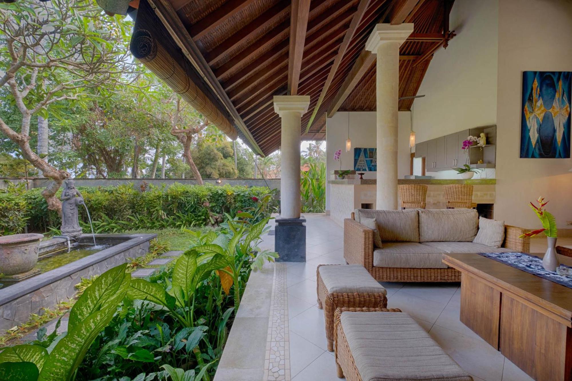Kutus Kutus Saba Beach Villa Yogyakarta Eksteriør billede