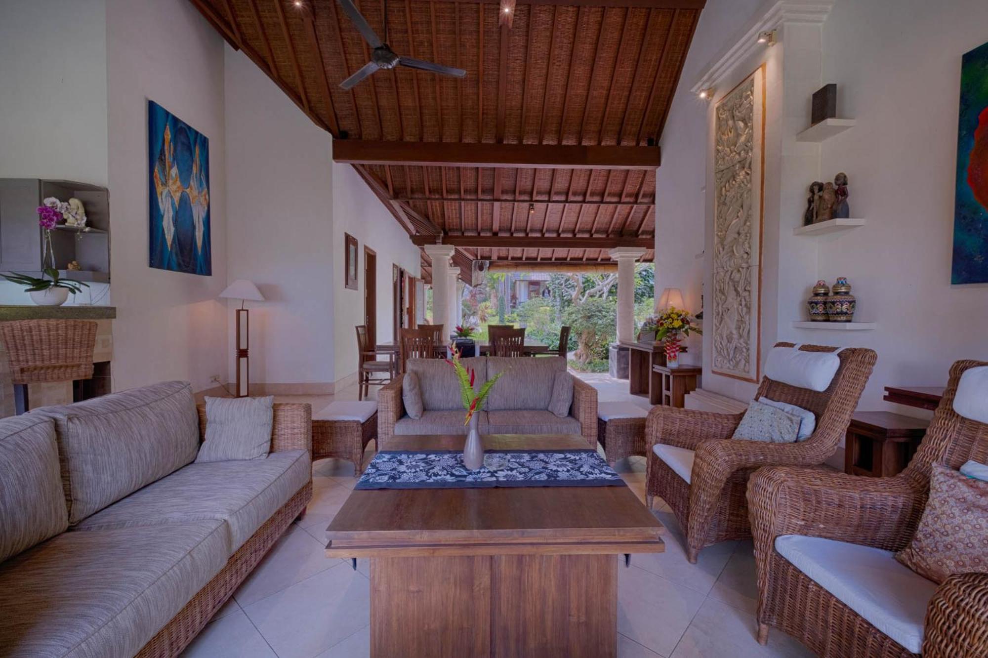 Kutus Kutus Saba Beach Villa Yogyakarta Eksteriør billede