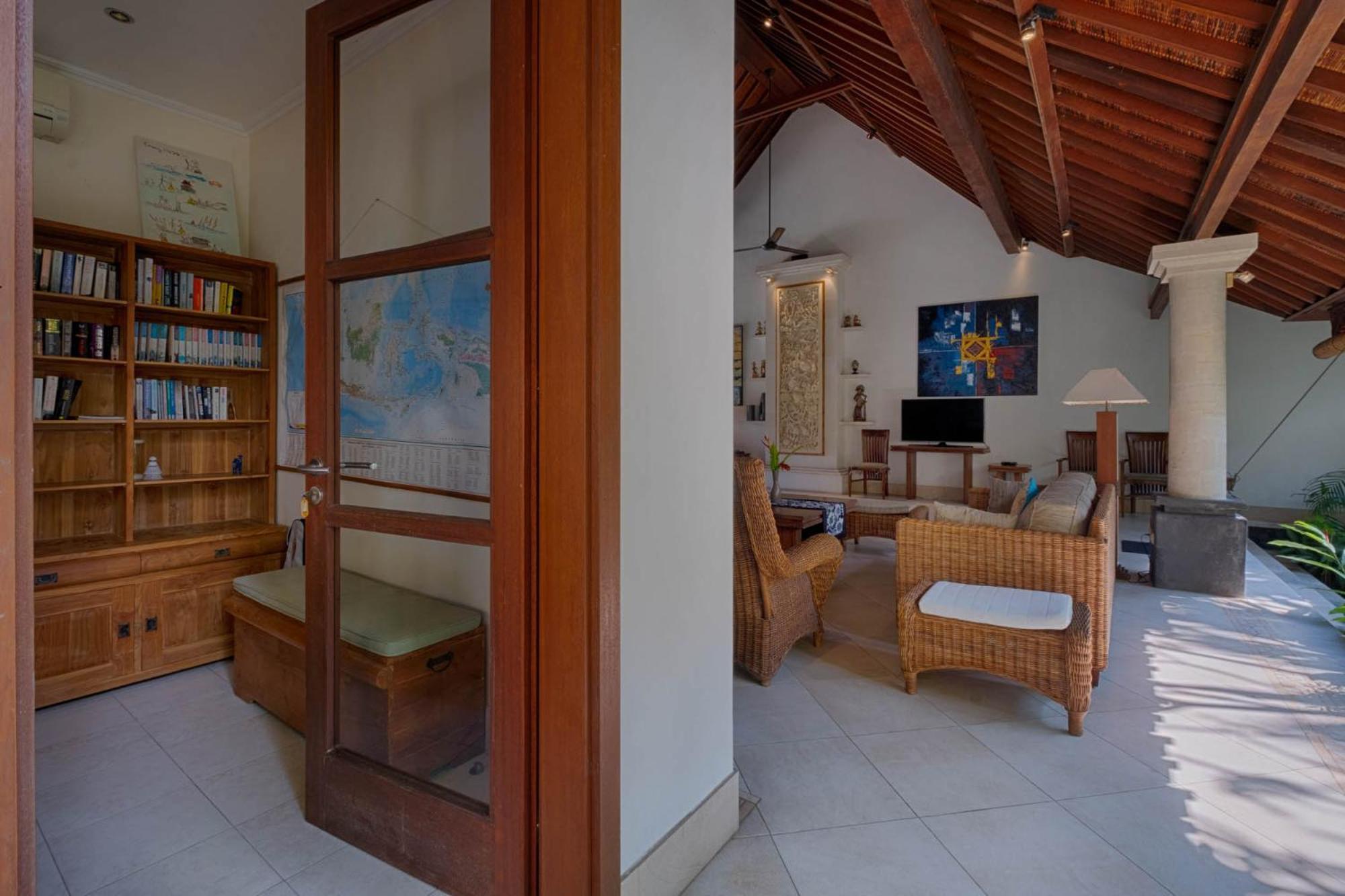 Kutus Kutus Saba Beach Villa Yogyakarta Eksteriør billede