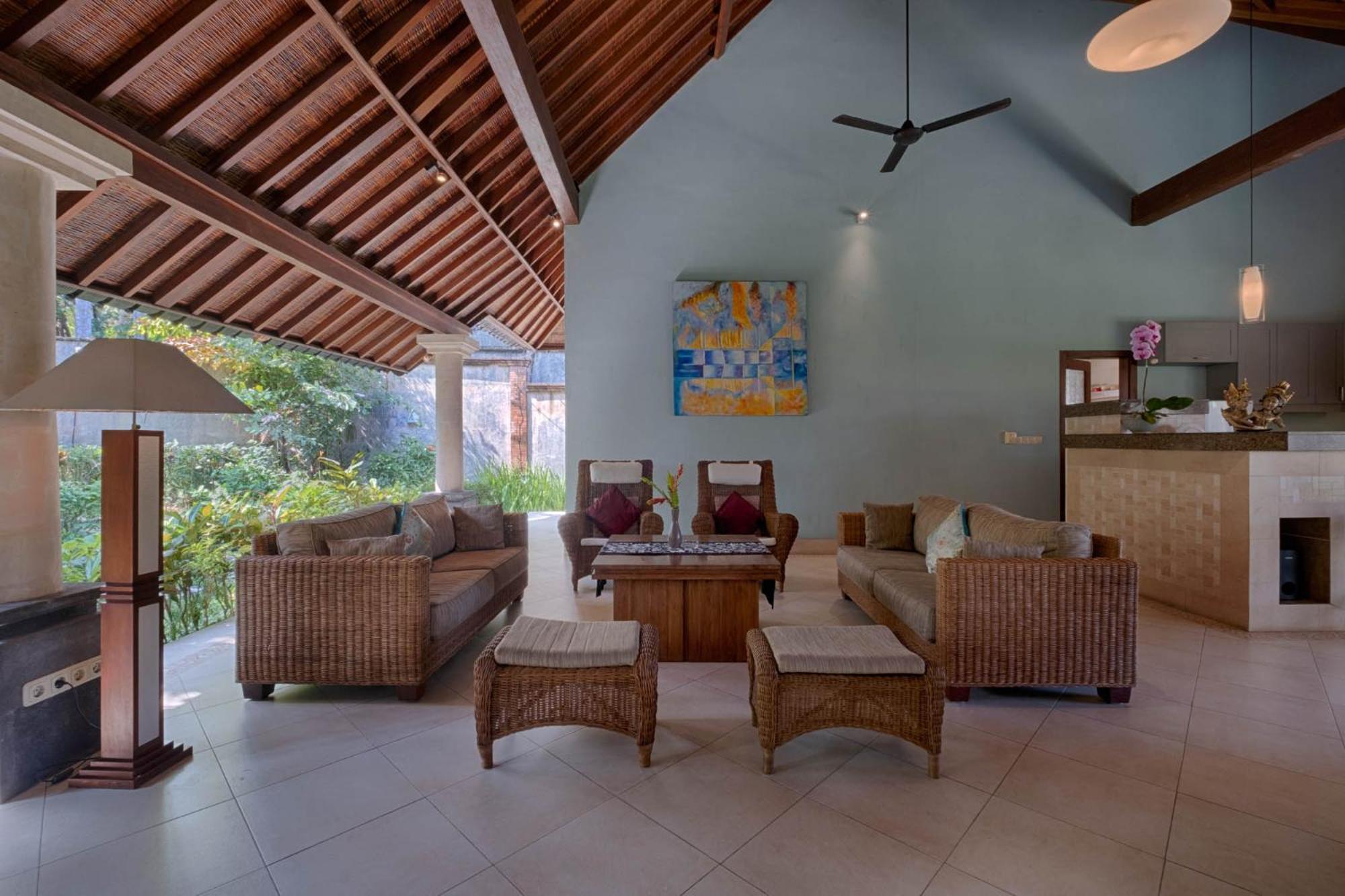 Kutus Kutus Saba Beach Villa Yogyakarta Eksteriør billede